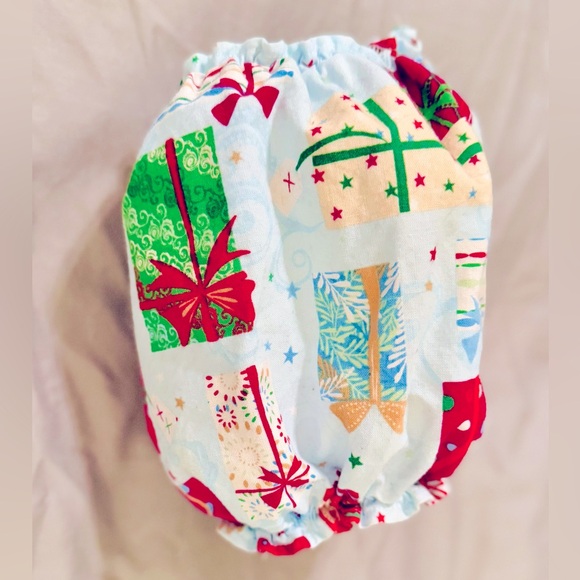 SNOOD Long Eared Dog Hat for Mealtime & Feeding - Picture 6 of 17